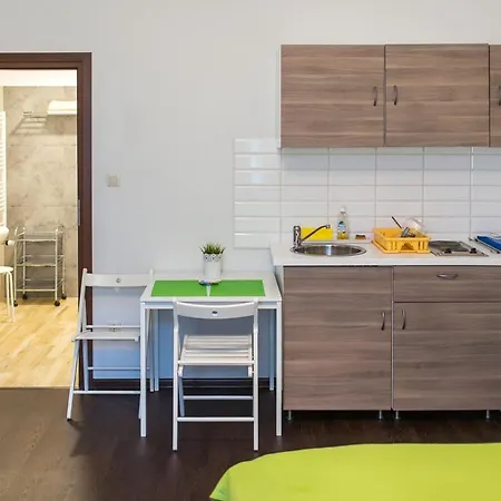 Folwark I Park בית אירוח *